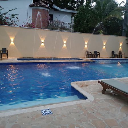 Hotel Y Restaurante Bienmesabe Santa Fe de Antioquia Zewnętrze zdjęcie