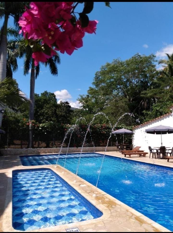 Hotel Y Restaurante Bienmesabe Santa Fe de Antioquia Zewnętrze zdjęcie