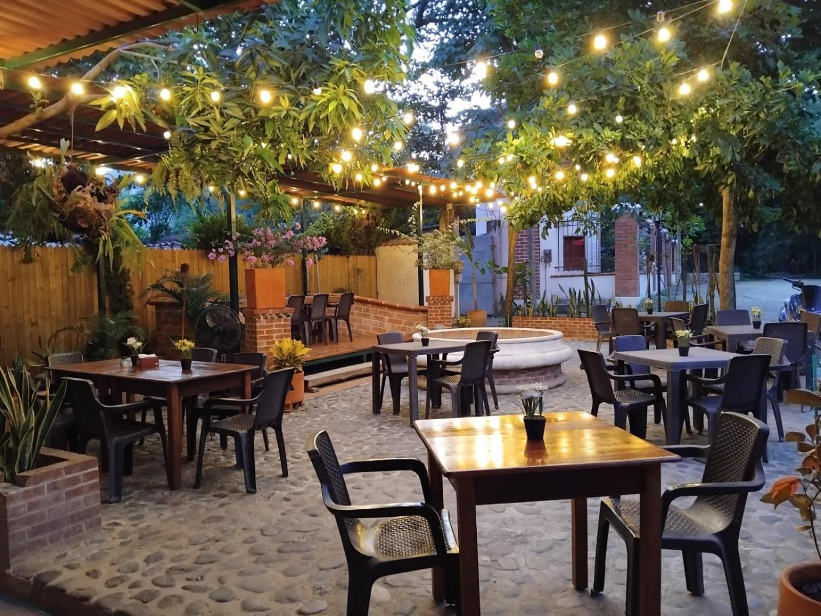 Hotel Y Restaurante Bienmesabe Santa Fe de Antioquia Zewnętrze zdjęcie