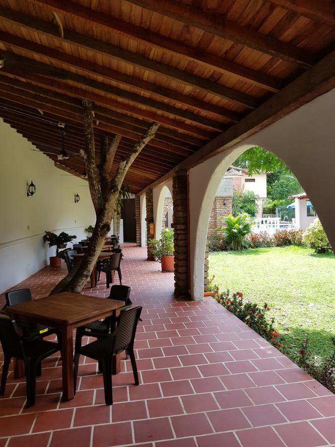 Hotel Y Restaurante Bienmesabe Santa Fe de Antioquia Zewnętrze zdjęcie