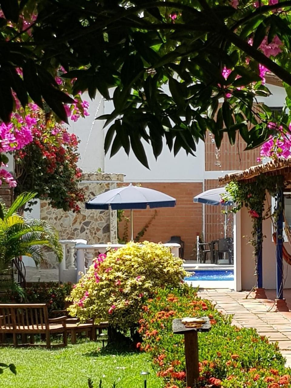 Hotel Y Restaurante Bienmesabe Santa Fe de Antioquia Zewnętrze zdjęcie