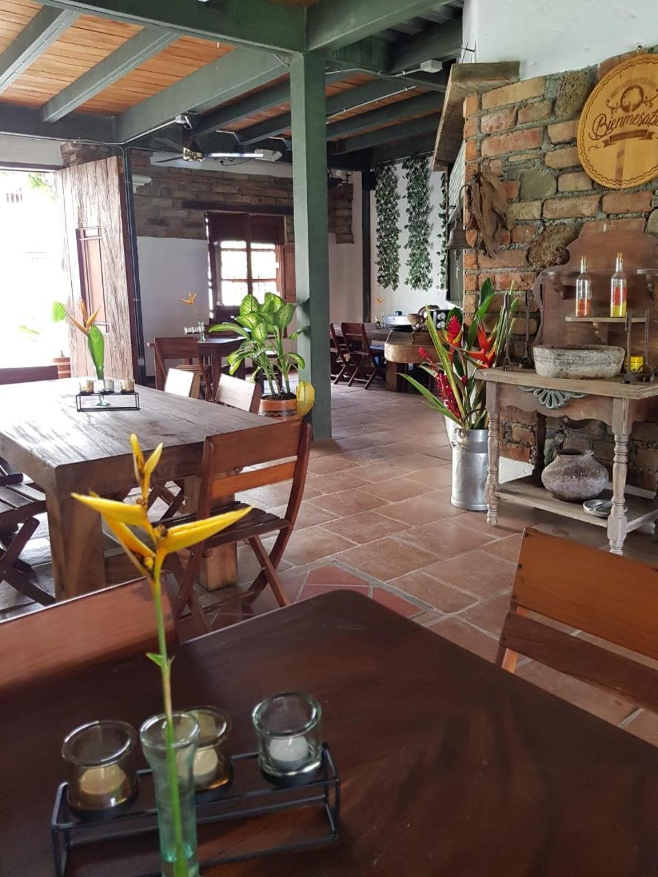 Hotel Y Restaurante Bienmesabe Santa Fe de Antioquia Zewnętrze zdjęcie