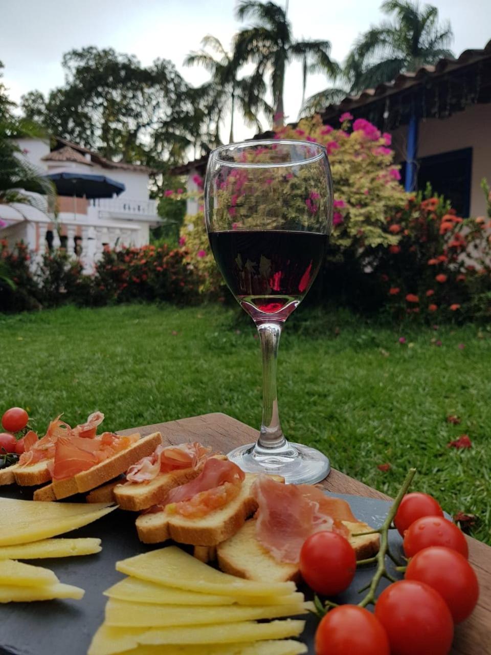 Hotel Y Restaurante Bienmesabe Santa Fe de Antioquia Zewnętrze zdjęcie